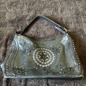 Wilson leather shoulder bag